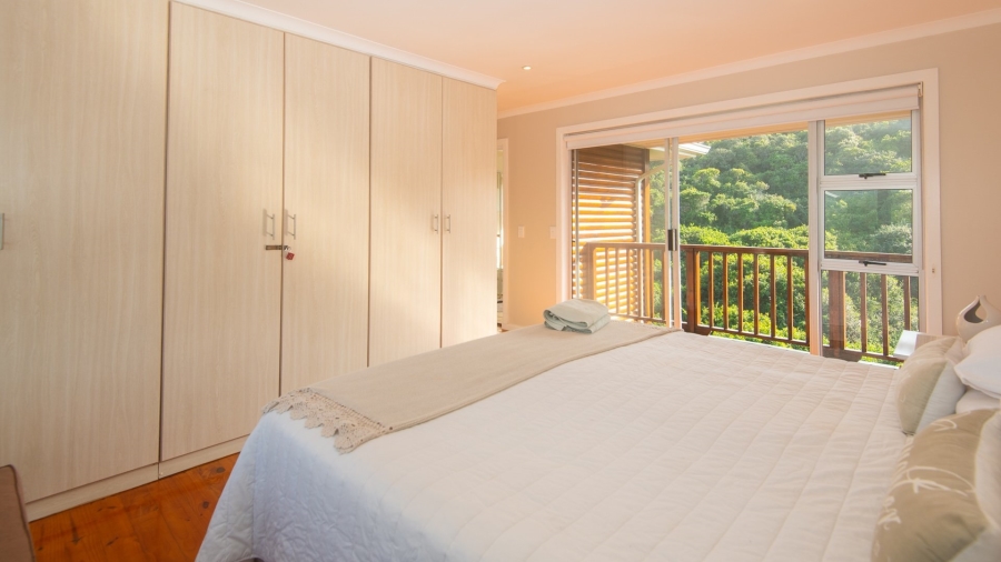 6 Bedroom Property for Sale in Nature On Sea Western Cape